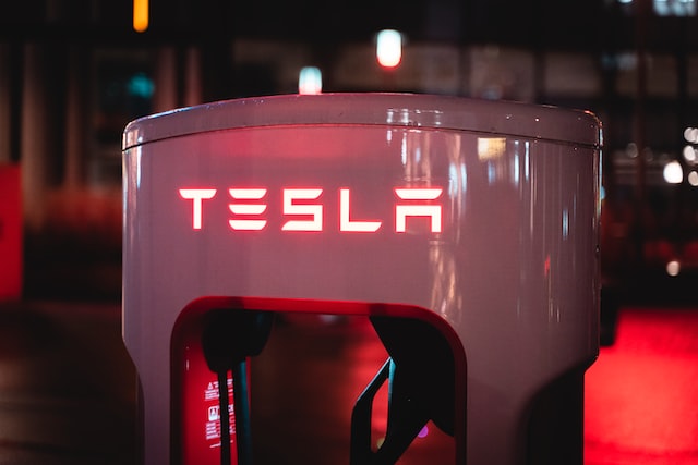 Tesla rakibi elektrikli otomobil